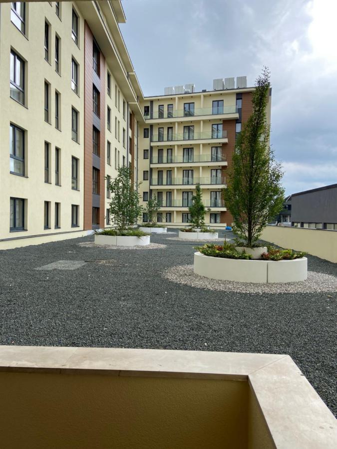 102 I 103 Apartment *